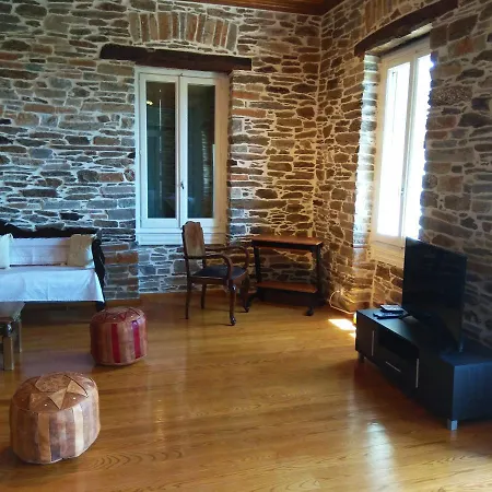 Marina Traditional Stonehouse * Afétai