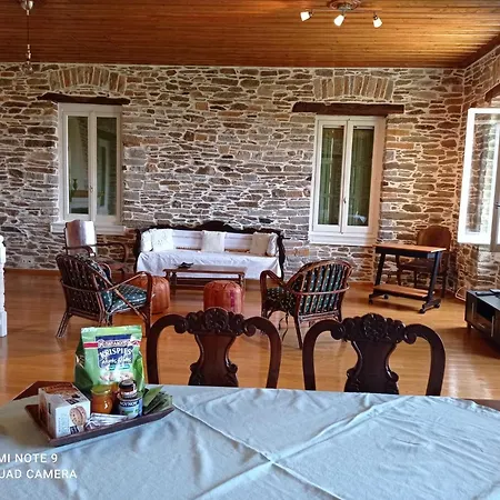 Marina Traditional Stonehouse * Afétai
