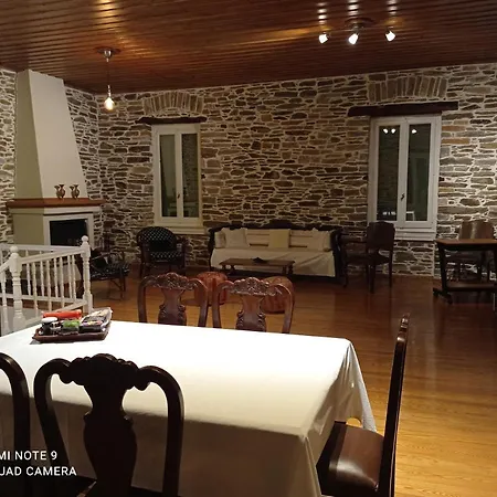 Marina Traditional Stonehouse Afétai