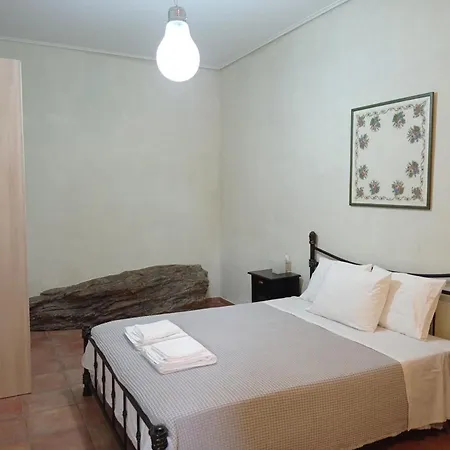 Villa Marina Traditional Stonehouse