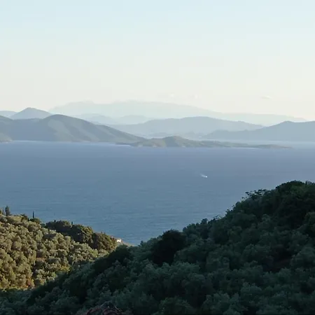 Marina Traditional Stonehouse Villa Afétai