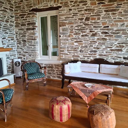 Marina Traditional Stonehouse Afétai
